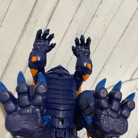 Wow Wee Untamed Legends Vulcan Blue dragon toy - Picture 6 of 9